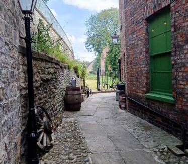 York Apartment | Crookback House