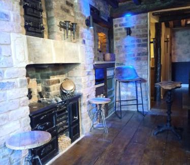 York Apartment | Crookback House