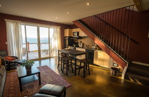 Okanagan-Similkameen House | Crooked Tree Guest Suites - The Fir Suite