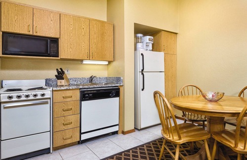 Pagosa Springs Resort | Cross-country skiing, golf, horseback, hiking and much more !