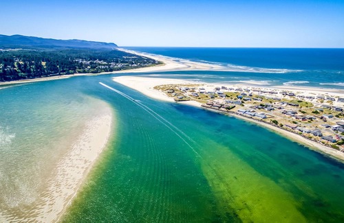 Bayshore Cottage | Crow's Coastal Cottage