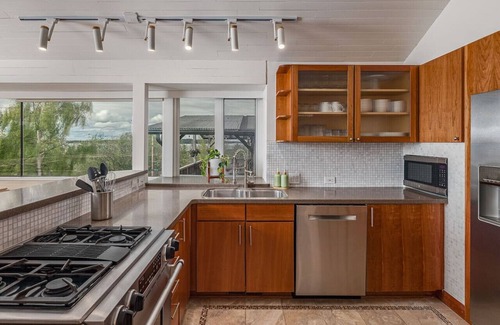 South Addition Condo | Crow's Nest Condo 3BR Downtown