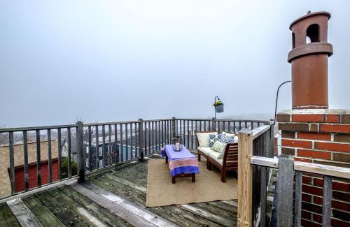 East End Apartment | Crow's Nest