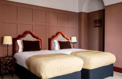 Runnymede Hotel | Crown Hotel