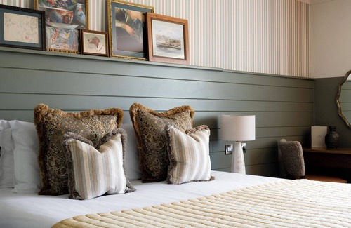 Runnymede Hotel | Crown Hotel