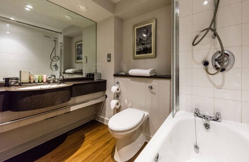 Runnymede Hotel | Crown Hotel