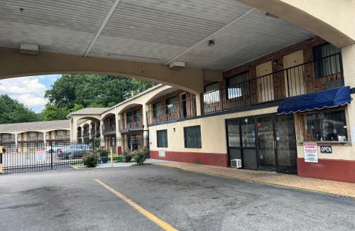 Oakville Hotel | crown inn