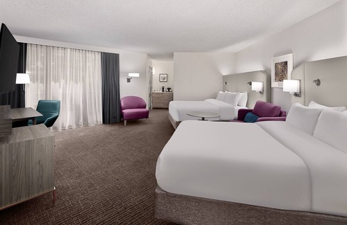 Dunwoody Hotel | Crowne Plaza Atlanta Perimeter at Ravinia by IHG
