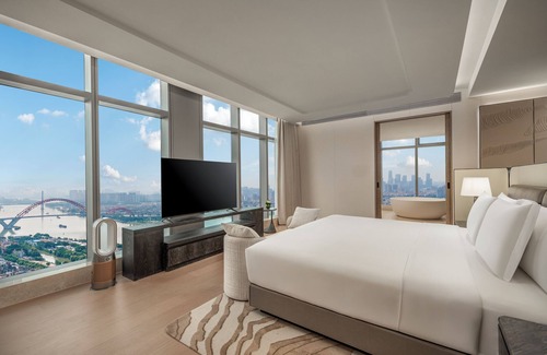 Yuexiu Hotel | Crowne Plaza Guangzhou Window Of Canton by IHG