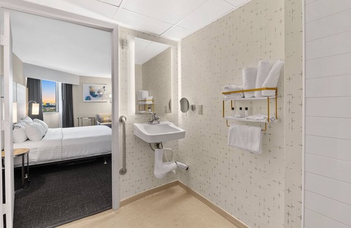 Greenway Plaza-Upper Kirby Hotel | Crowne Plaza Houston Med Ctr-Galleria Area by IHG