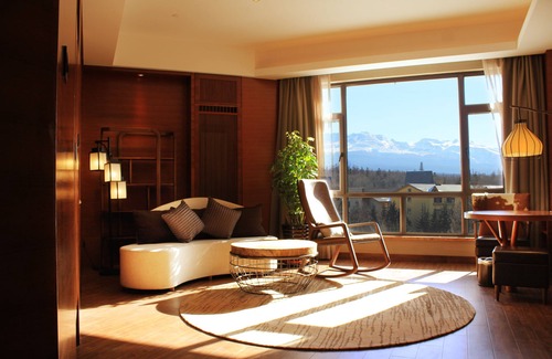 Changbai Mountain North Slope Hotel | Crowne Plaza Resort Changbaishan Hot Spring by IHG