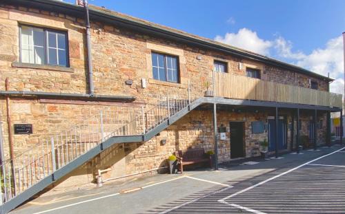 Lancaster Hotel | Crows Hotel