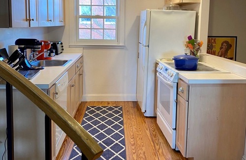 New Bedford Apartment | Crows Nest. Downtown New Bedford Historic District. HARBOR VIEWS!