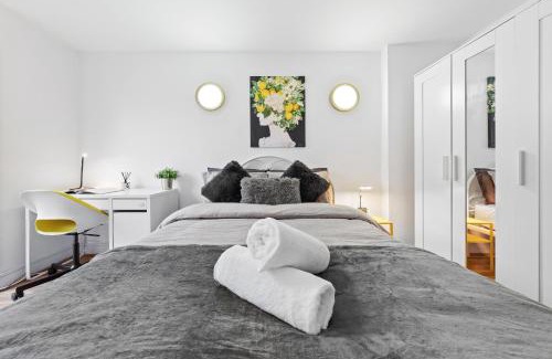 Bensham Manor Apartment | Croydon FBS Retreat, Easy access to central