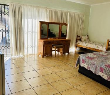 Saldanha Bed & Breakfast | Cryfish Quarters