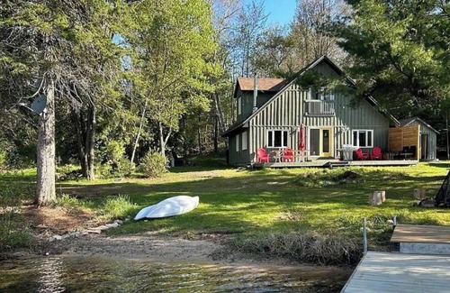 Machar Cottage | Crystal Haven Lake House tranquility found with this 3 bdrm plus bunkie retreat