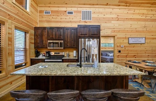 Broken Bow Cabin | Crystal Moon - Hot Tub, Firepit, Cornhole, Hammock
