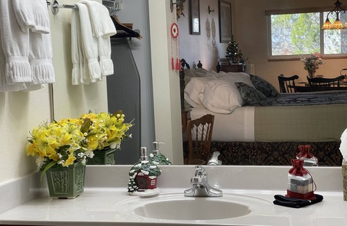 Crystal River Bed & Breakfast | Crystal River Lullaby B&B