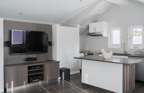 Upper Lonsdale Bed & Breakfast | Crystal's View Bed & Breakfast