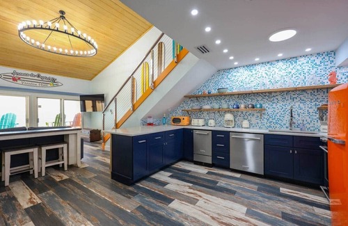 Crystal Beach Condo | Crystal Sands 3116A - Updated! Beachfront! Pool! Free Beach Service!