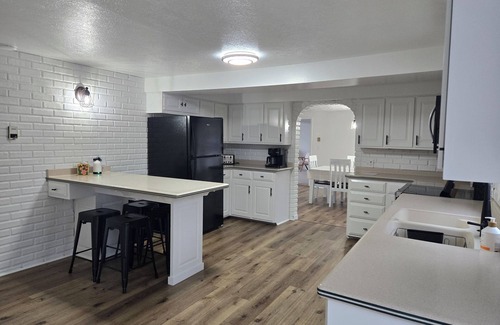 Berlin House | Crystal Wave Retreat, Berlin OhionHot tub and pool