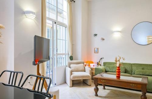 Centro Apartment | Cubo's Luciano Malaga Apartment & Optional Parking
