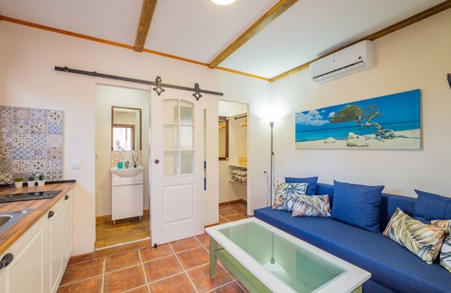 Mijas Apartment | Cubo's Mijas Finca Huerta Rica Buganvilla/air conditioning/free wifi