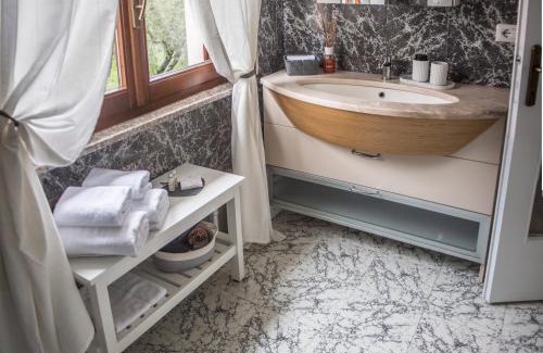 Tavernerio Apartment | Cucciolina Home Como Lake