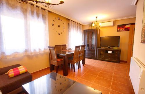 Chillaron de Cuenca Apartment | Cuencaloft Relax en familia con barbacoa