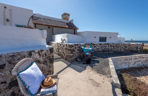 La Oliva Apartment | Cueva, Near The Sea in Majanicho