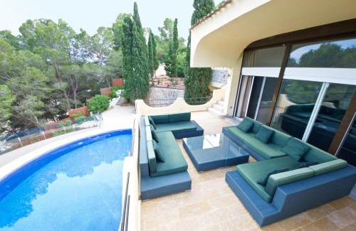 Cap Roig Villa | Cui Bono