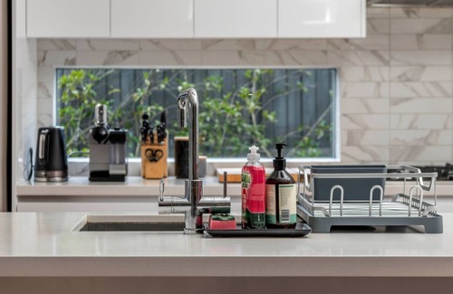 Wright House | Cullen Stay Calm Connected Convenient