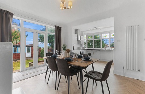 Cullercoats House | Cullercoats Coastal Haven - North East Escapes