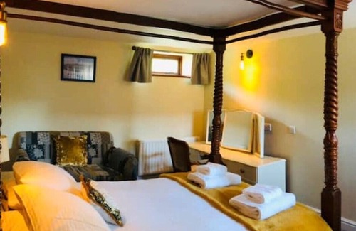 Wing House | Cumbrian Stone Barn With Hot Tub
