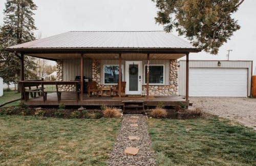 Ucon House | Curio Cottage