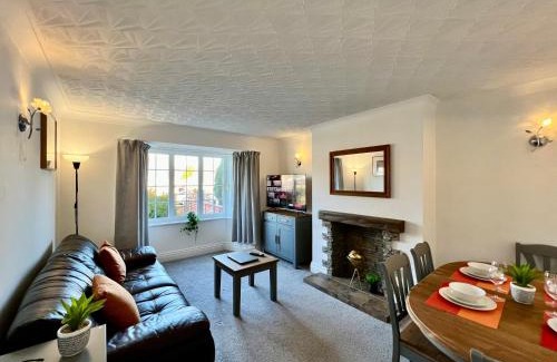 Cleethorpes House | Curzon House Two - Great for Contractors or Family Holidays