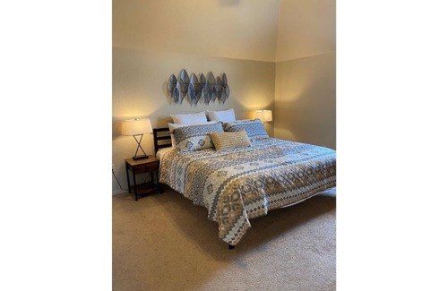 Flagstaff House | Custom Flagstaff home on 2.5 acres backing forest service, pets welcome