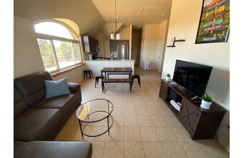 Flagstaff House | Custom Flagstaff home on 2.5 acres backing forest service, pets welcome