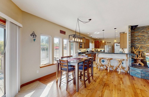 Orick House | Custom home overlooking Redwood Creek Valley - hot tub, furnished deck & firepit