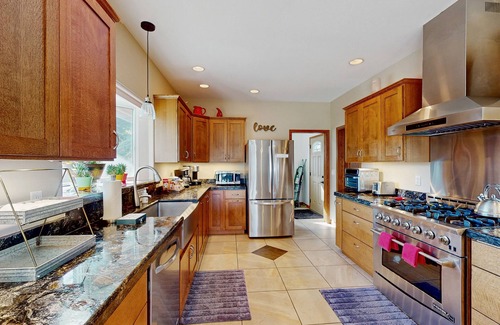 Orick House | Custom home overlooking Redwood Creek Valley - hot tub, furnished deck & firepit