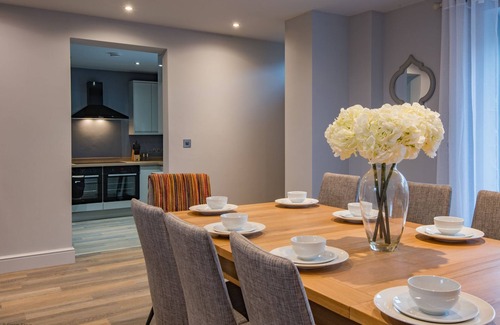 Faversham Apartment | Customs House by Bloom Stays, Large house for family groups of up to 20