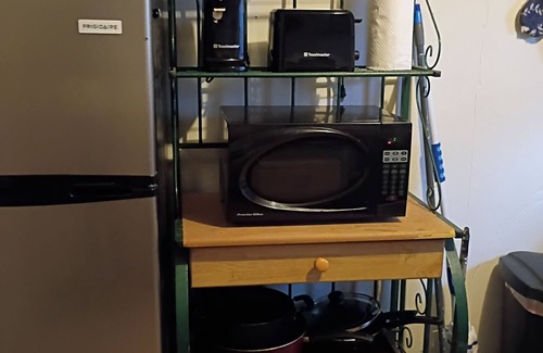 Gladwin Cabin | Cute cabin just outside of town