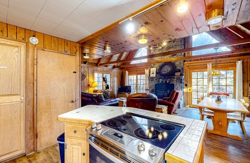 Sky Valley House | Cute cabin with private hot tub, lake/beach access, firepit, & outdoor area