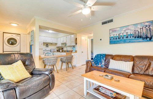 Cocoa Beach Apartment | Cute Cocoa Beach Condo with Pool and Beach Access!
