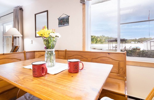 Cloverdale Cottage | Cute cottage with gazebo overlooking the Beach and Lake!