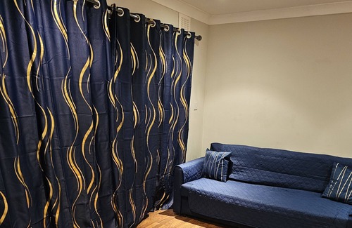 St. Mary's Park Apartment | Cute garden studio flat with winter room.