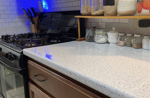 University District House | Cute Home near Broad Ave Memphis. 5 min from Overton Park and on Hampline.