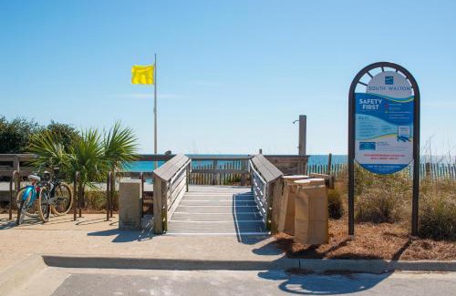 Santa Rosa Beach House | Cute little Cottage! Perfect Getaway! 2 Pools! SLEEPS 4!