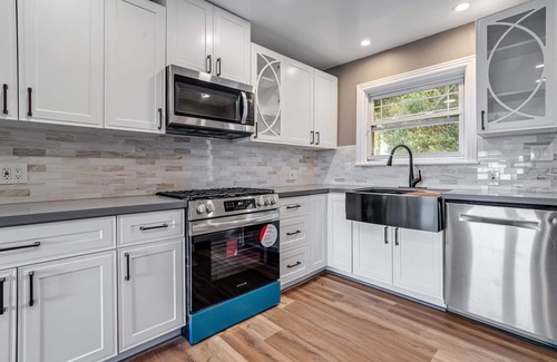 Redwood Heights House | Cute Oakland hills home with panoramic views