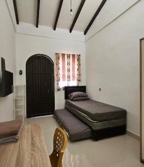 Gresik House | Cute Room 1 at Pondok Raima SYARIAH